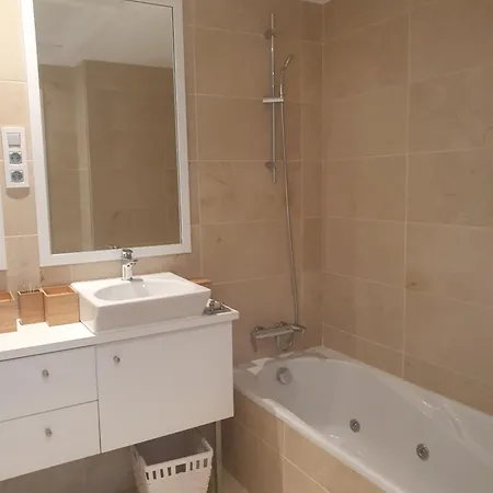 First Line 2bedrooms *